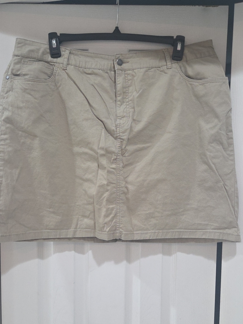 croft & barrow Men’s Tan Flat-Front Shorts
